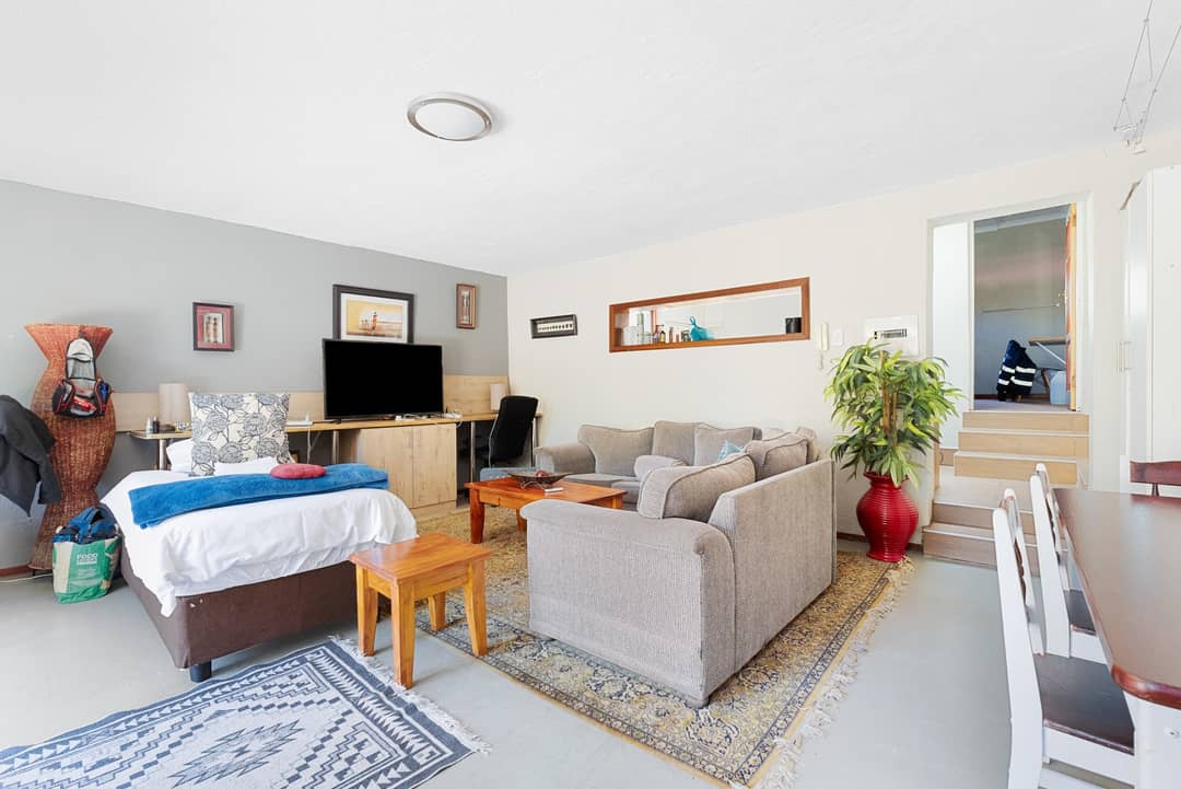 Downstairs 1 Bedroom Apartment